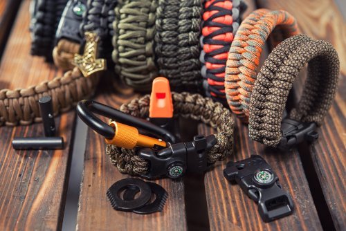 paracord bracelet