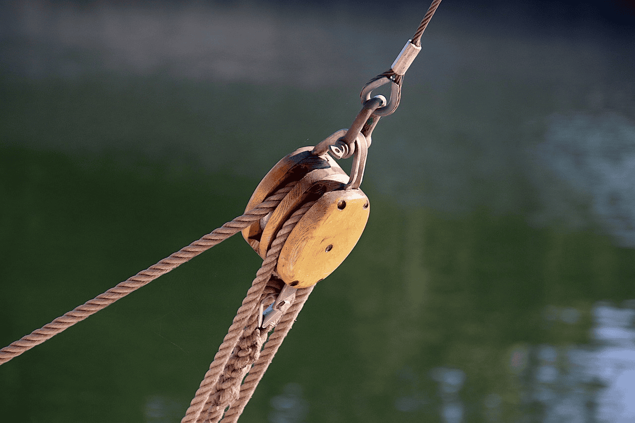 Top Nylon Rope Manufacturers for Industries in Malaysia: A Guide to Bulk Buying and More 1 Nylon Rope manufacturing used as a pulley