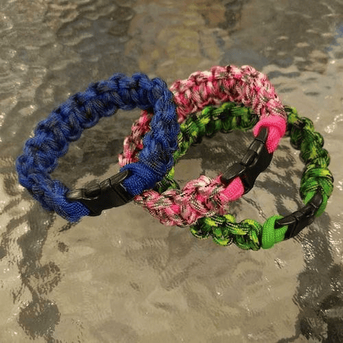 paracord bracelet