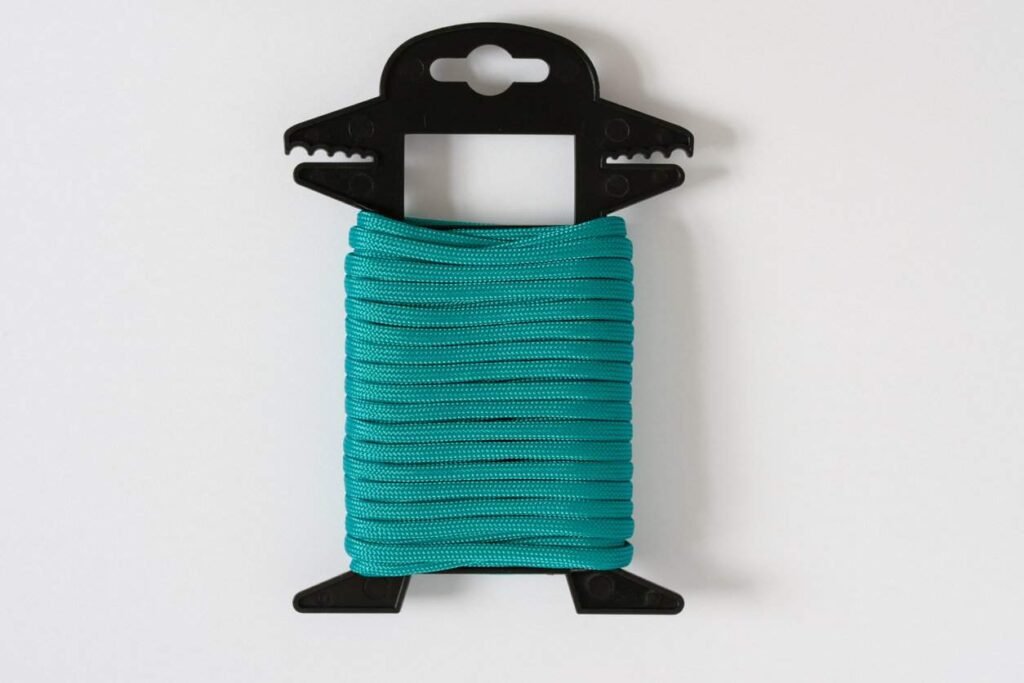A Paracord Buying Guide: What To Look For and What Paracord Manufacturer Is Best 1 Paracord wholesale: Marine green paracord wrapped on a winder.
