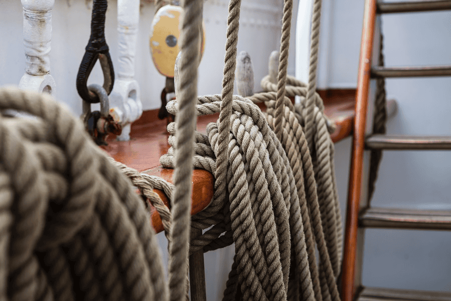 What Rope Lasts the Longest? (Plus, Other Long-Lasting Ropes and Top Nylon Rope Bulk Supplier) 3 Nylon rope manufacturing