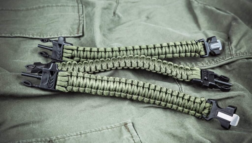 paracord bracelet
